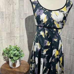 Maggie London Floral Sleeveless Dress. Size 8